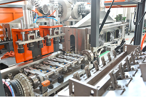 blow molding machine